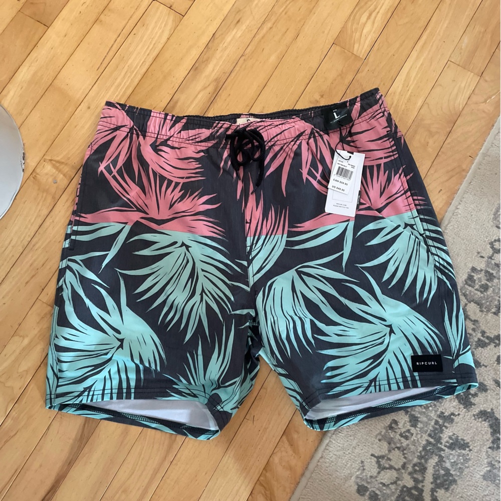 NWT Rip Curl Party Volley shorts size L